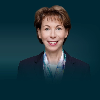 A portrait of Hauke Stars – IT (photo)